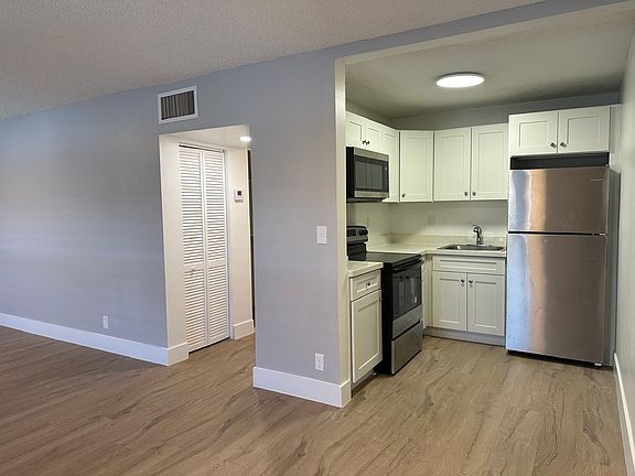 2nd image of 2500 Johnson St #0