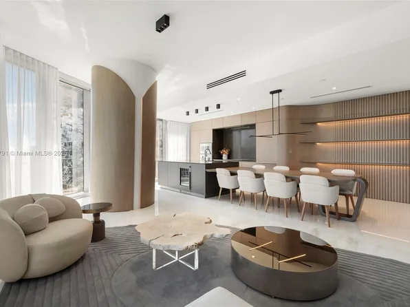 300 Biscayne Boulevard Way Unit 3807W, Miami, FL 33131