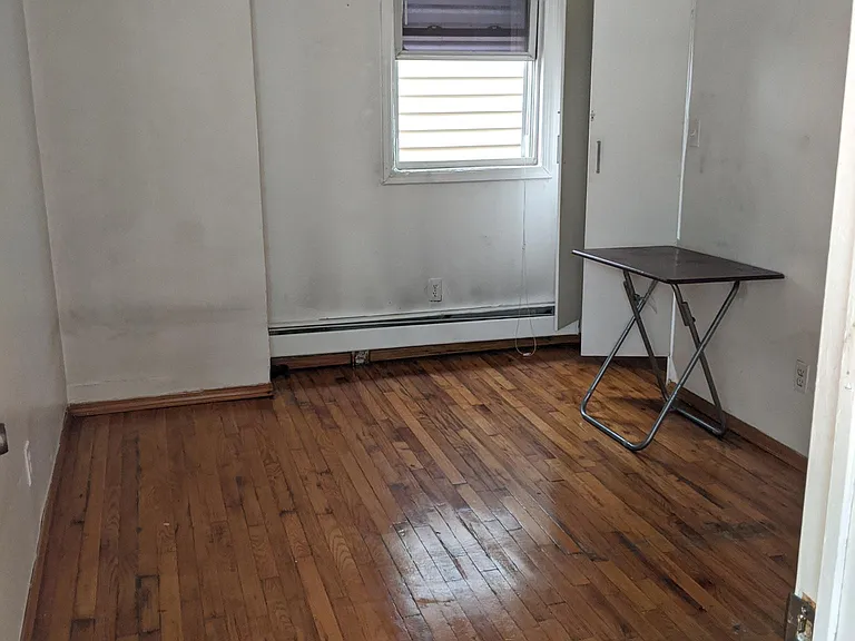 322 Saint Paul Ave — Photo 8