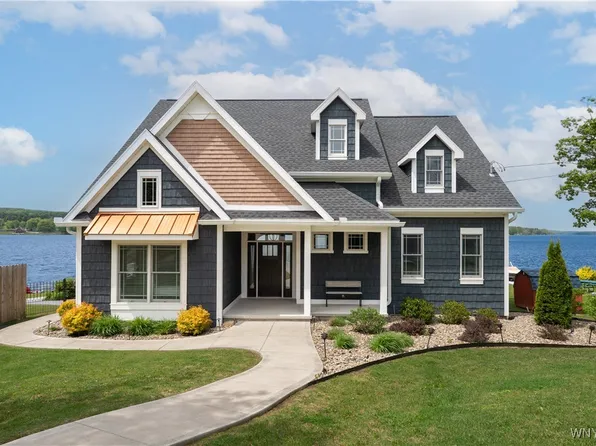 6755 Lakeshore Dr, Castile, NY 14427