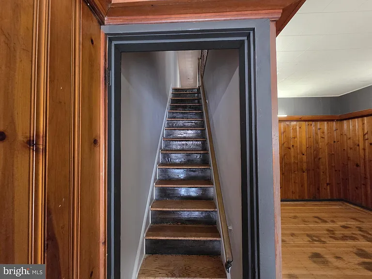 633 E Allegheny Ave — Photo 18