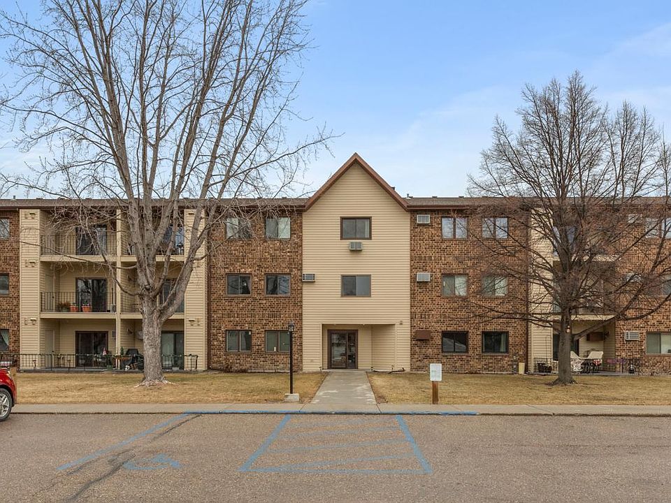 1st image of 1424 14th St E APT 11