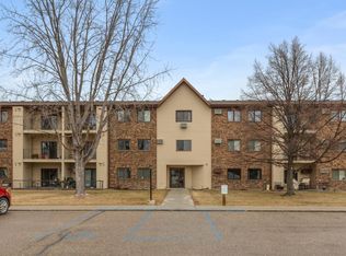 1424 14th St E APT 11, West Fargo, ND