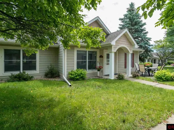 1842 Macintosh Ct, Saint Peter, MN 56082