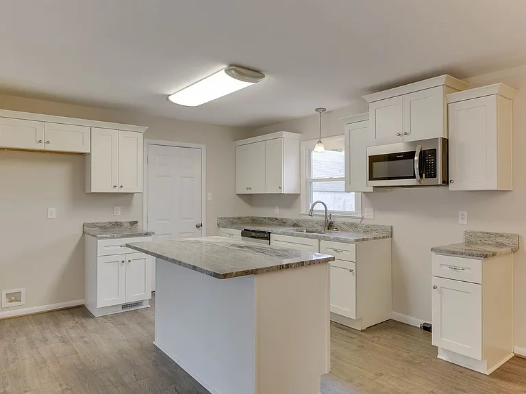 213 Clemwood Pkwy — Photo 14