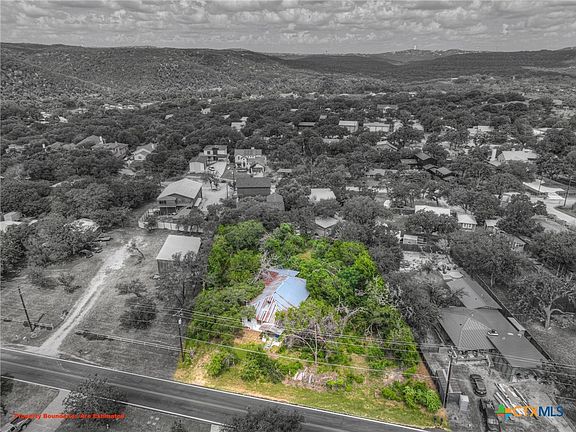 3rd image of 1108 S Quinlan Park Rd