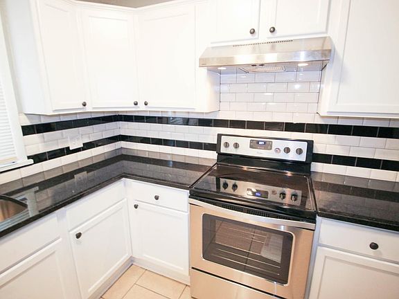 4th image of 8412 E 92nd Pl