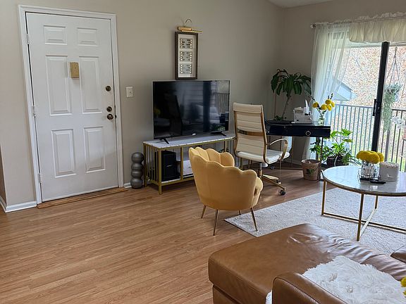 4th image of 31 Taylor Dr