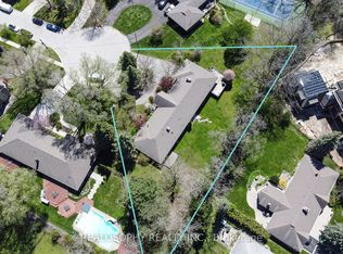 7 Purling Pl, Toronto, ON M3B 1V4