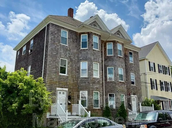106 Winsor St #1, New Bedford, MA 02744