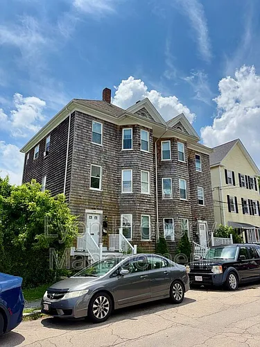 106 Winsor St #1 Photo 1