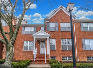 49 Franklin School Way, Metuchen, NJ 08840