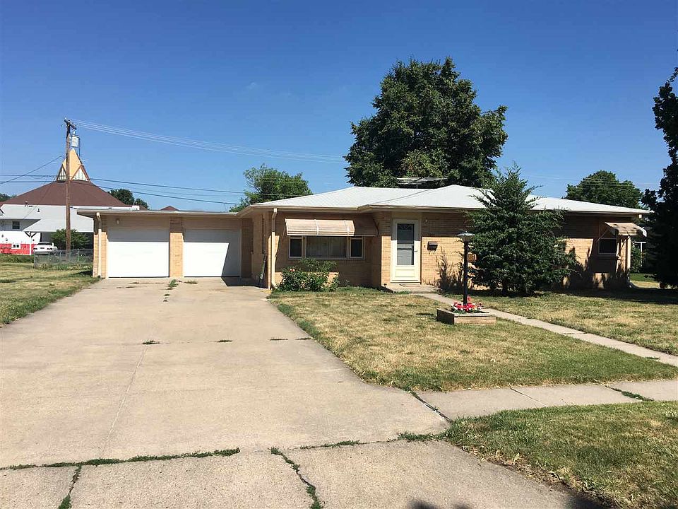1st image of 3307 F Ave