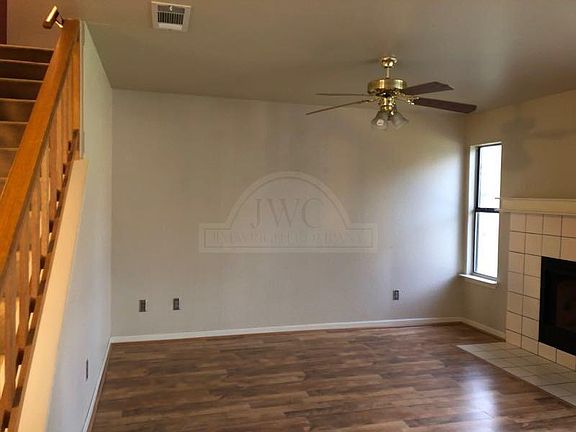 3rd image of 407 W Anderson Ave