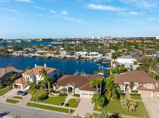 6321 Pasadena Point Blvd, Gulfport, FL 33707