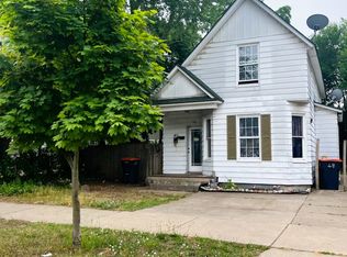 176 1/2 W 14th St, Holland, MI