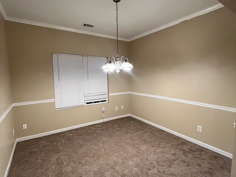 321 Village Dr — Photo 7