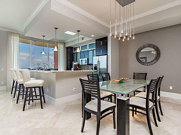 5th image of 2640 Lake Shore Dr Unit 2607