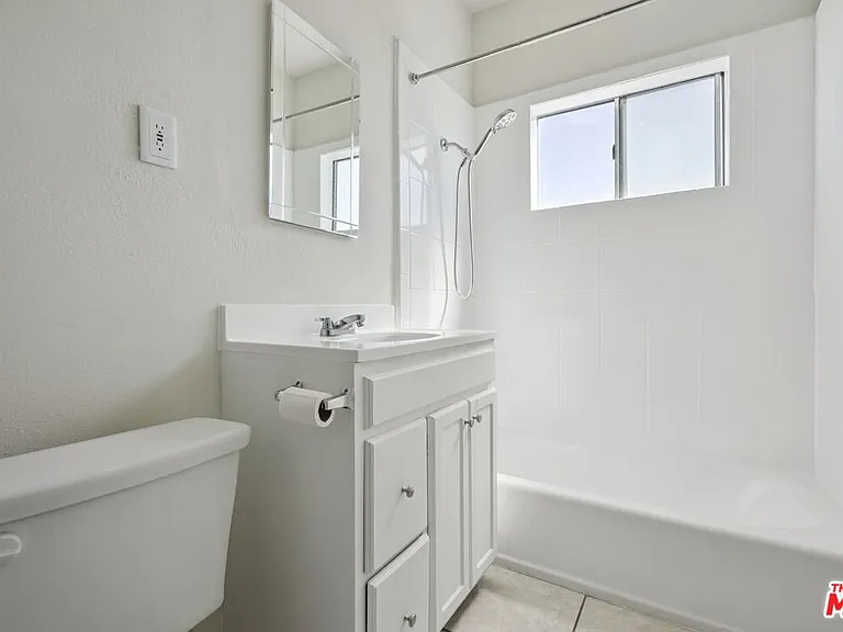 1464 3/4 W 35th Pl — Photo 17