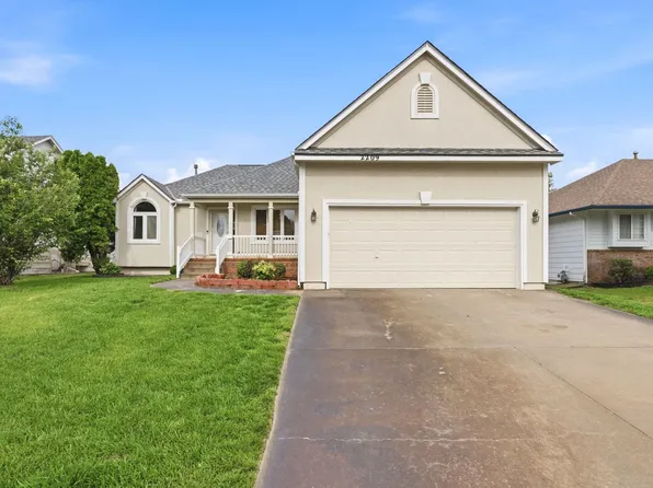 2209 N Sandplum St, Wichita, KS 67205