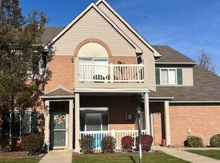 15705 Parkway Ln APT 4, Southgate, MI 48195