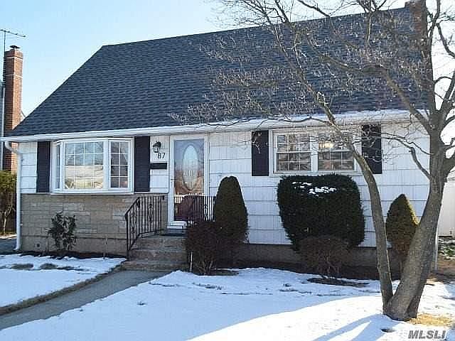 2nd image of 87 Cedar St