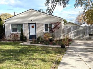 34360 Genereaux St, Harrison Township, MI