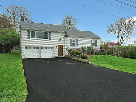 2nd image of 87 Lakeview Dr