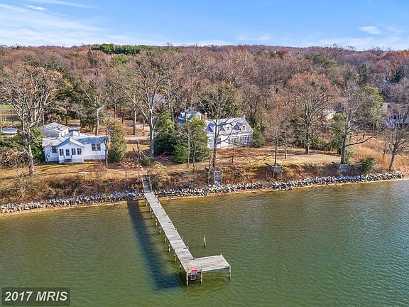 5th image of 1324 Harmony Ln