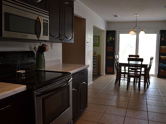 3rd image of 809 Merion Dr