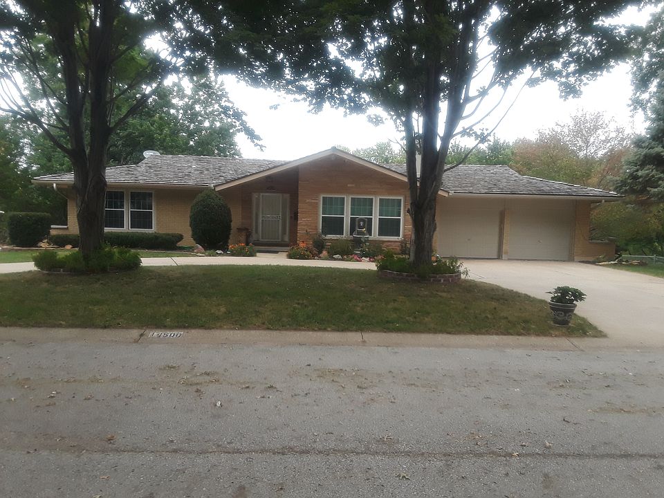 1st image of 14500 E Berkshire Dr