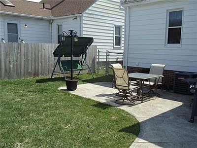 4th image of 27697 Parkwood Dr