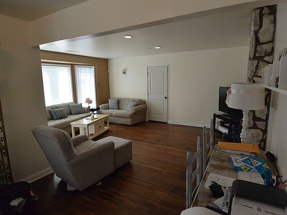4th image of 7524 Sturgess Ave
