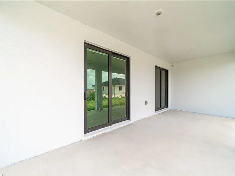 1608 NW 38th Ave — Photo 22