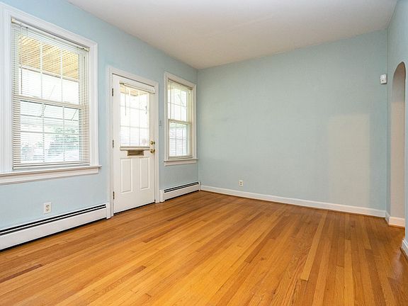 5th image of 507 N 4th Ave