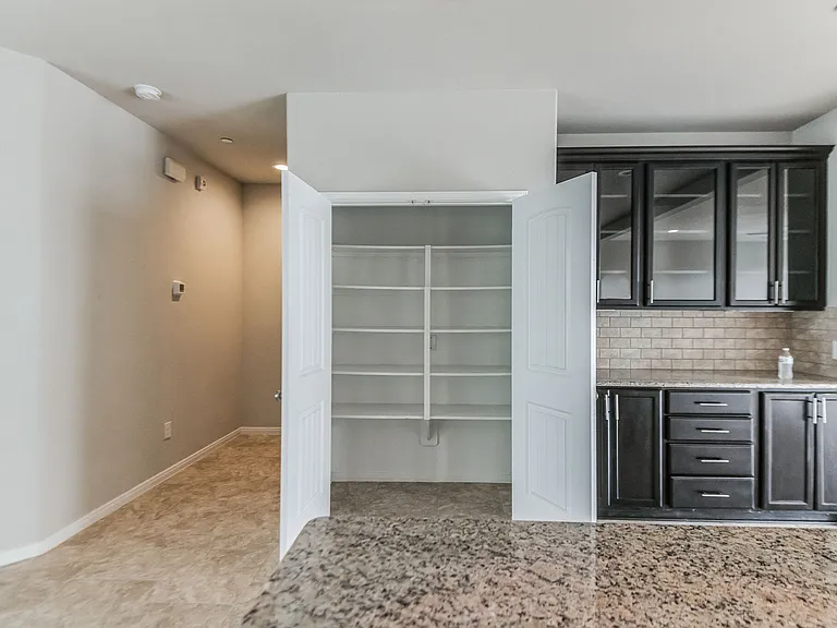 2716 Veranda Fls — Photo 6