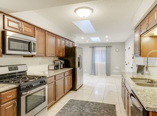 7529 Knoll St, Golden Valley, MN 55427