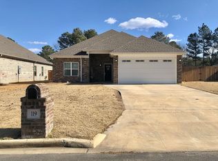 119 Waverly Cir, El Dorado, AR 71730