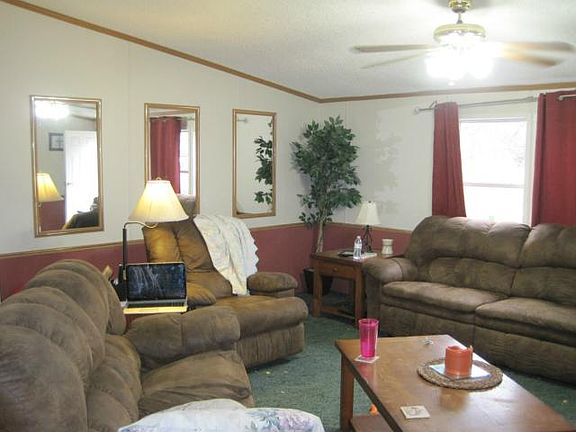 3rd image of 301 E Lincoln Ave