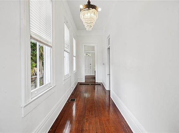 5th image of 1417 Burgundy St