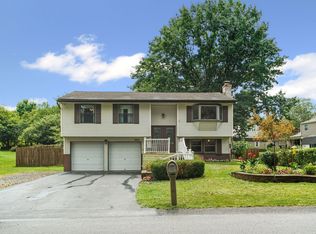 443 Deerfield Dr, Cranberry Township, PA 16066