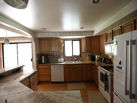 3rd image of 20519 NE 87th Ave