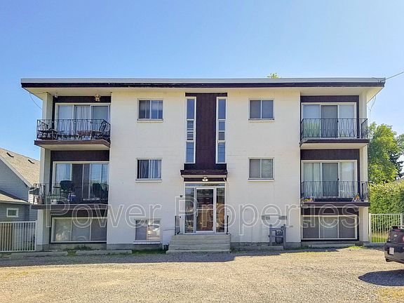 2nd image of 128 26th Ave NW