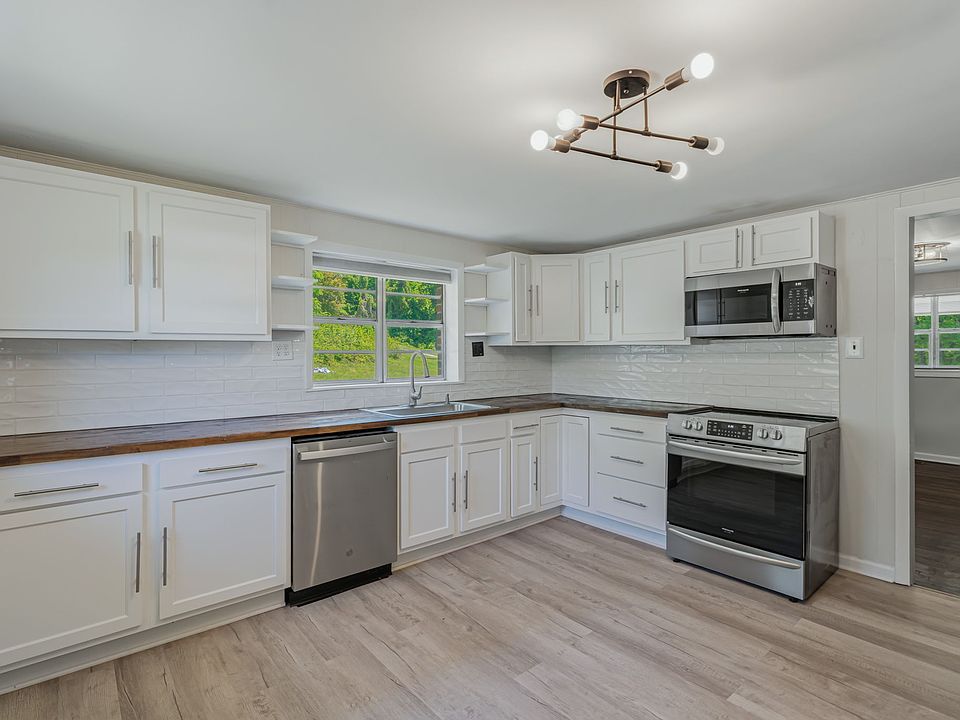 1st image of 8624 Walnut Springs Ln