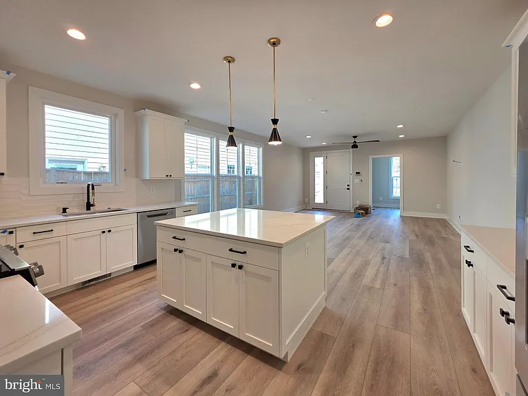 41 E Reed Ave — Photo 5