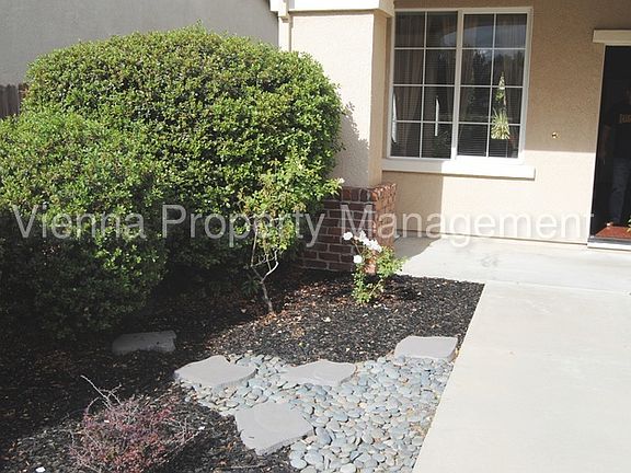 2nd image of 108 Brookwater Ct