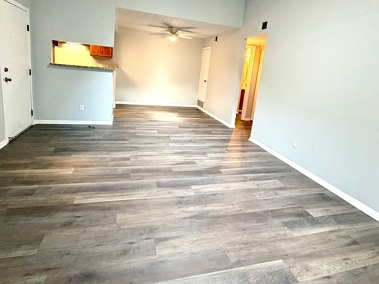 908 S Walden Way #203 — Photo 4