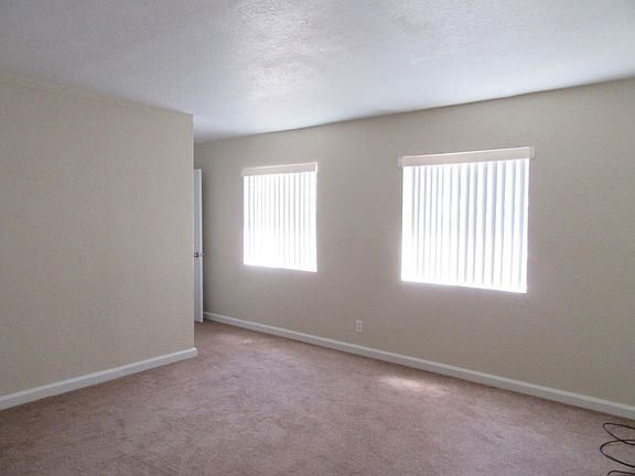 4th image of 2001 Southridge Dr