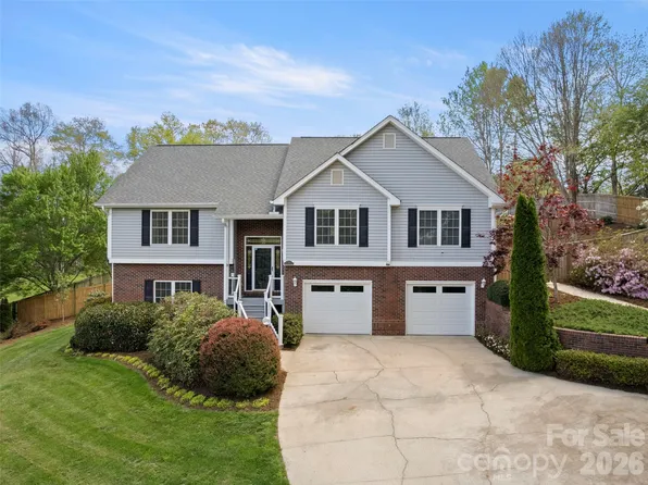 36 Ashley Woods Dr, Arden, NC 28704