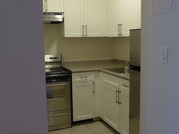 3rd image of 77 5th Ave APT 11B